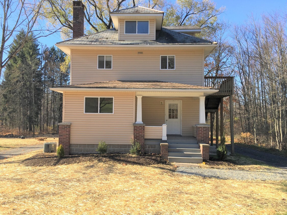 2843 Bartonsville Ave - 2835-2843 Bartonsville Ave