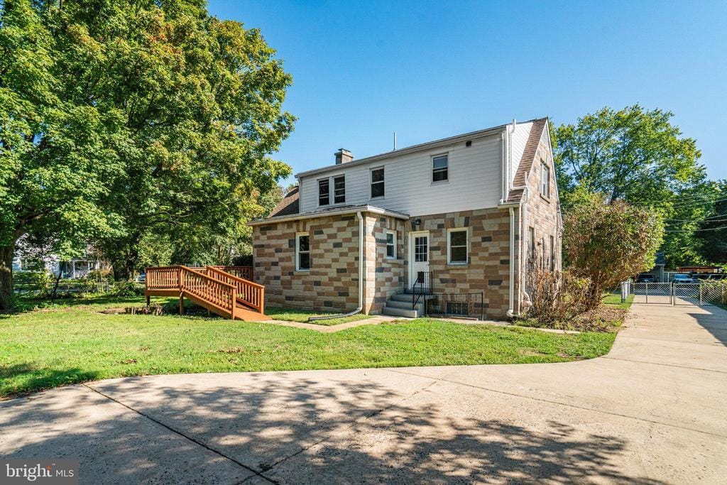 Foto principal - 8230 Gregory Dr