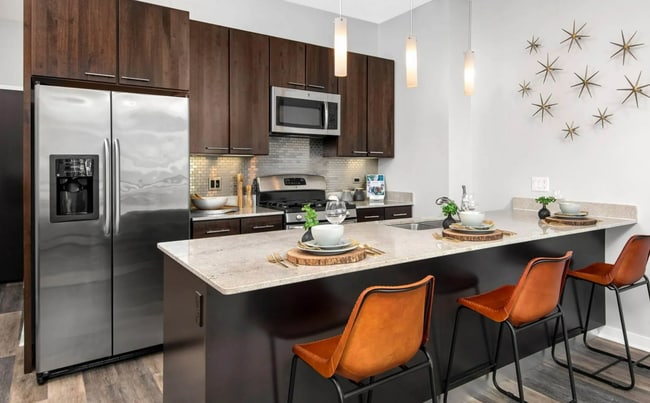 Photo - 400 W Huron St Apartment