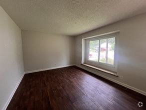 Building Photo - 416 Ocala Ct N