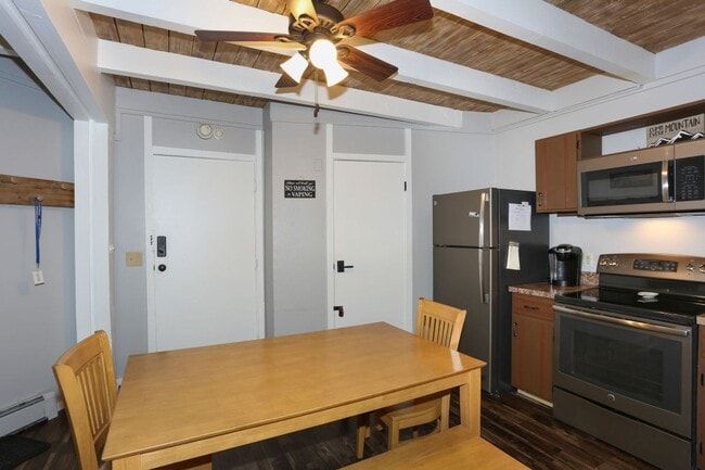 Foto del edificio - 2 bed, 1 bath available for 1-year in Silverthorne!