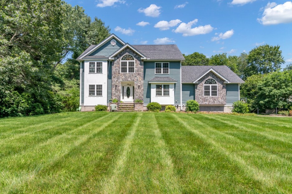 Foto principal - 322 Nashua Rd
