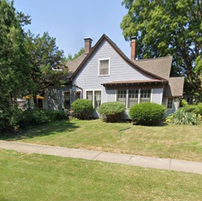 Building Photo - 1101 W Church St