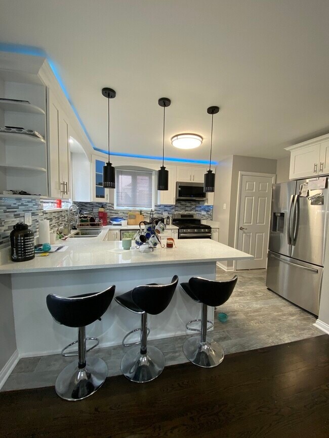 Building Photo - 7860 S Keeler Ave