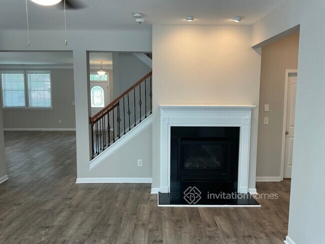 Building Photo - 716 Weathervane Dr
