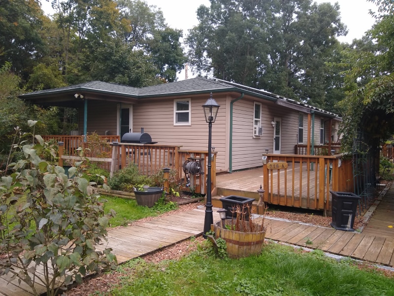 216 Grandview Ave, Monaca, PA 15061 Room for Rent in Monaca, PA
