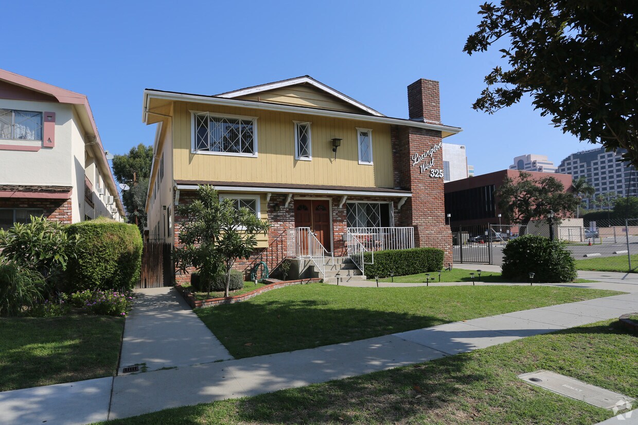 Building Photo - 325 W Lexington Dr