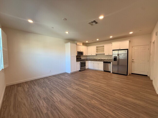 Foto del edificio - Modern 3BR/2.5BA Townhome in the Heart of ...