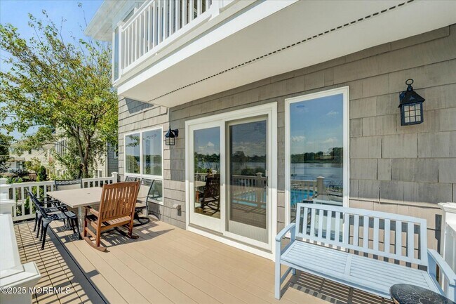 Foto del edificio - 74 Seneca Pl