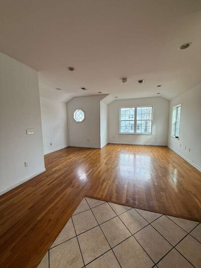 Foto del edificio - 84 W 14th St