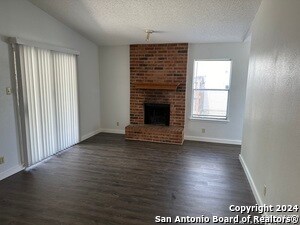 Building Photo - 6305 Waddesdon Wood
