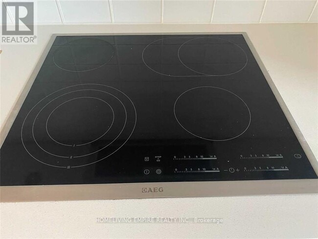 Photo du bâtiment - 318 Richmond St W