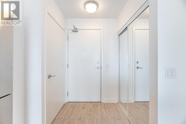 Building Photo - 3005 Pine Glen Rd