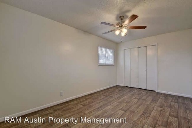 Foto del edificio - 8606 Fireside Dr