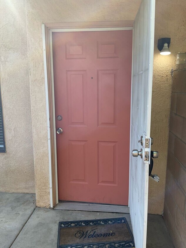 Foto principal - 8502 Laborough Dr