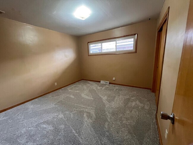 Foto del edificio - 2430 W Manhattan Dr