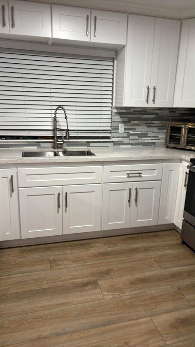 Foto del edificio - 1680 Gamay Cir