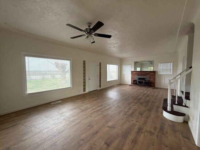 Foto del edificio - 10608 S Zediker Ave