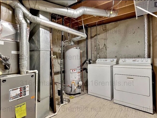 Foto del edificio - $1545 - 2 bed 2 bath - Duplex located in R...