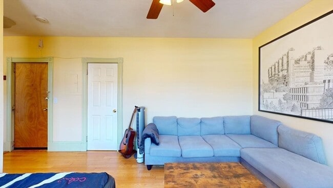 Foto del edificio - 131 Park Dr