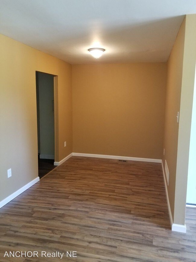 Foto del edificio - 8800 Cottage St