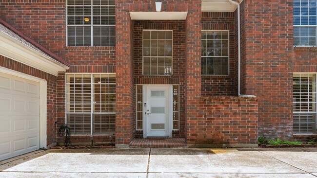 Foto del edificio - 14207 Woodville Gardens Dr