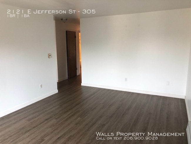 Building Photo - 2121 E Jefferson St