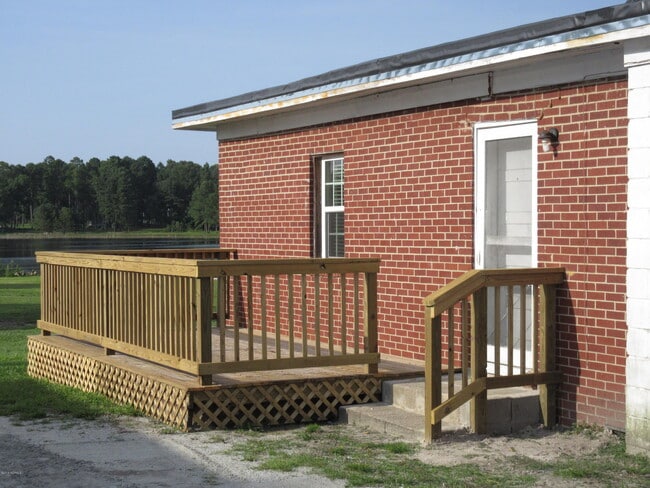 Building Photo - 2106 Catherine Lake Rd