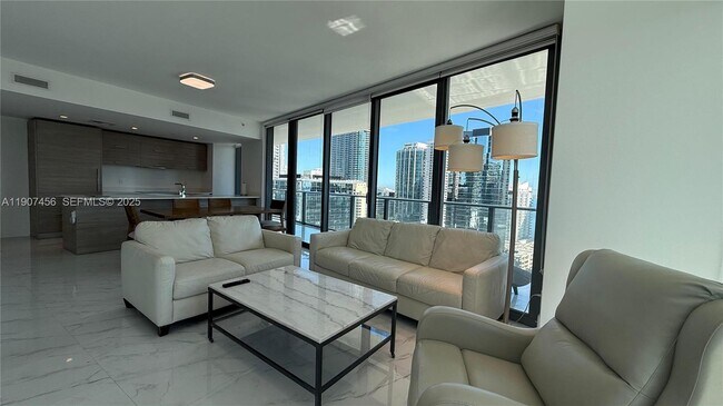 Foto del edificio - 1300 S Miami Ave