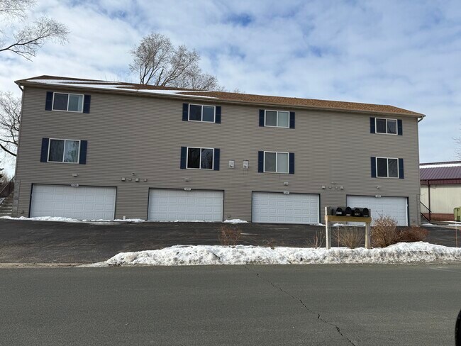 Building Photo - 5293 Manchester Dr