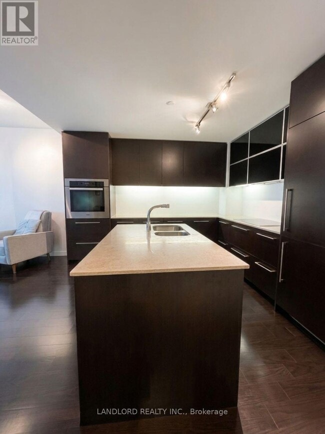 Photo du bâtiment - 170 Avenue Rd