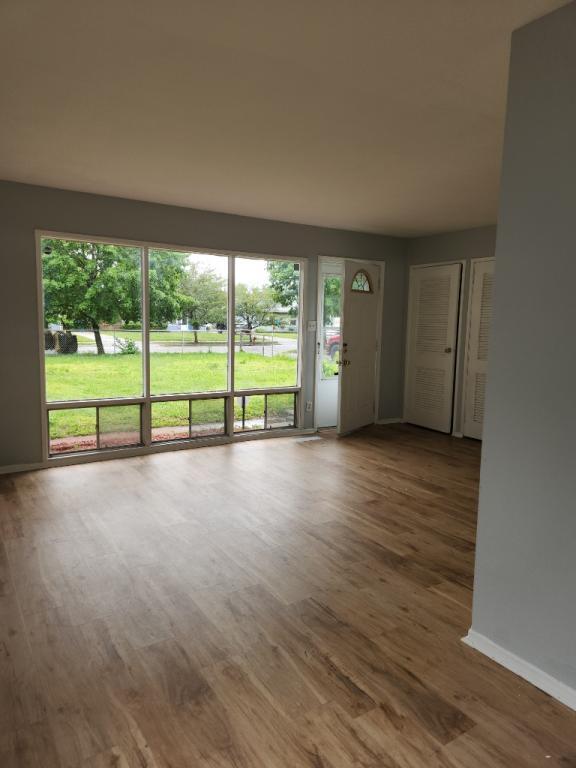 Foto del edificio - 3233 E 176th St