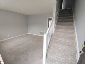 Building Photo - 16 Duiguid Dr