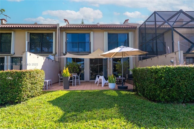 Foto del edificio - 3322 Torremolinos Ave