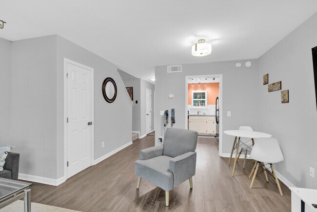 Building Photo - 3356 Heathstead Pl