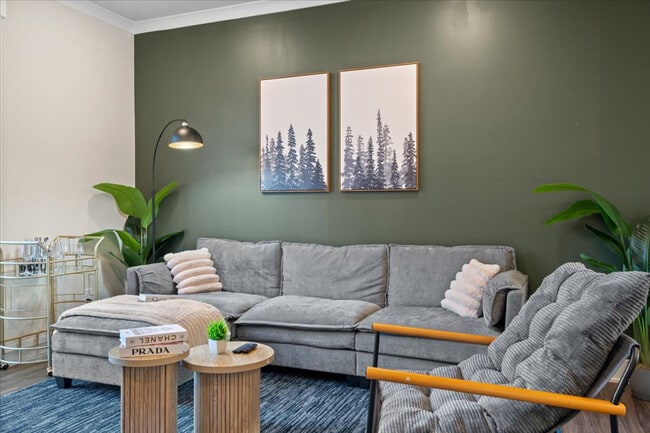 Building Photo - 2005 Clarksdale Dr