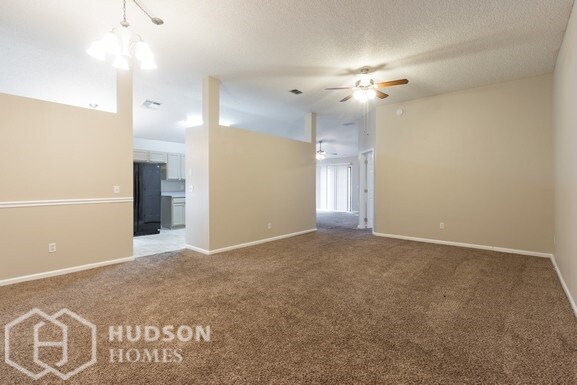 Foto del edificio - NOW AVAILABLE! - 8210 Lake Effie Ln W, Jac...
