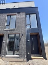 Building Photo - 34 Everett Cmn