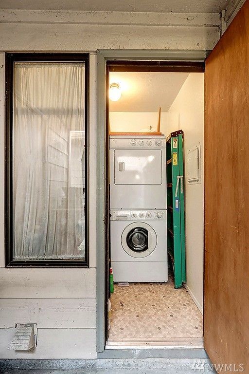 Private laundry room - 8408 18th Ave W