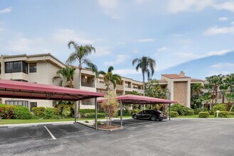 Building Photo - 7472 La Paz Blvd