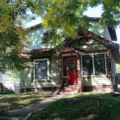 Foto principal - 217 4th St N