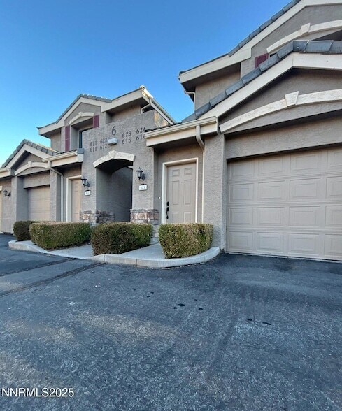 Foto del edificio - 900 S Meadows Pkwy
