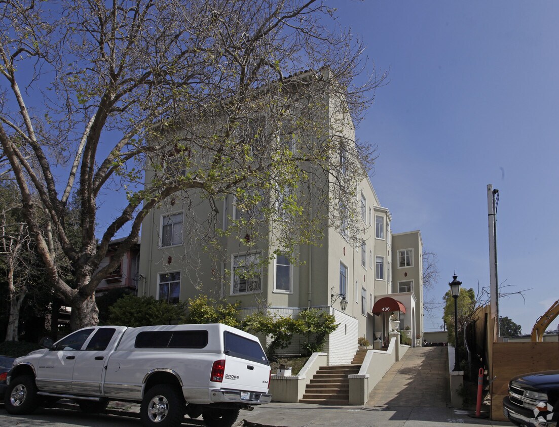 Building Photo - 436 Bellevue Ave