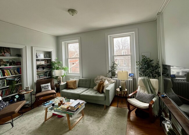 Sala de estar - 3702 Spring Garden St