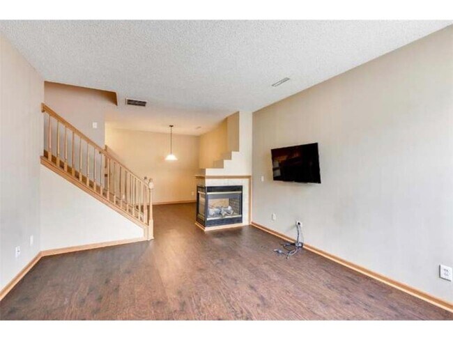 Building Photo - 1604 Liberty Cir