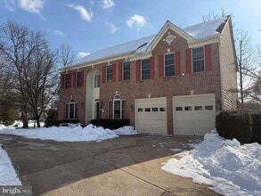 Building Photo - 8401 Tysons Trace Ct