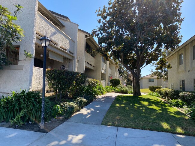 Foto del edificio - 2 bed, 2 bath upgraded unit with community...