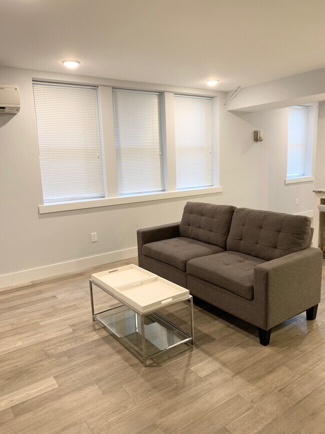 Foto del edificio - 107 S Albany St