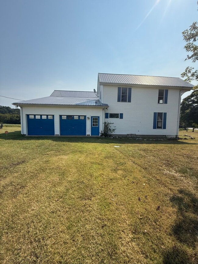 Building Photo - Historic Southern Estate on 127 Acres with...