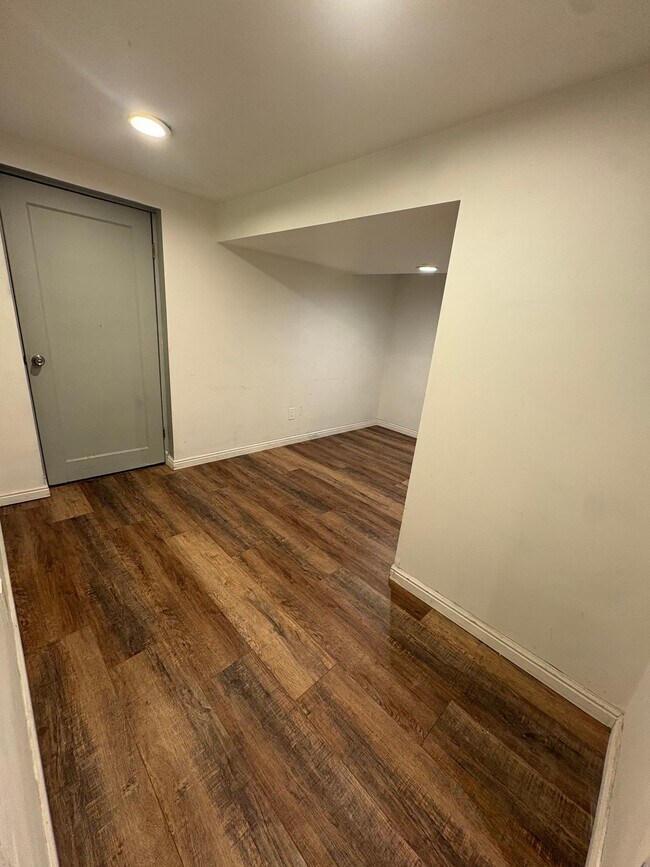 Foto del edificio - 3220 3600 W